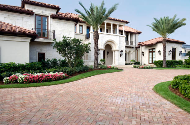 Best Driveway Pavers Near Me  in Oak Creek, WI
